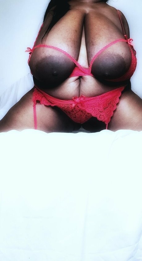 tatyanalundynn OnlyFans explizite Inhalte