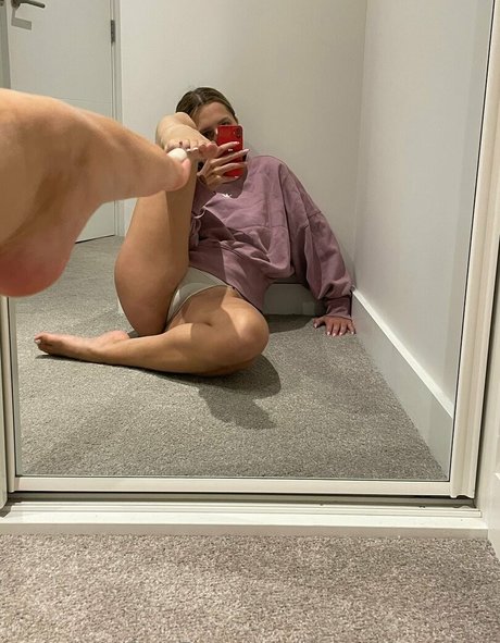 barefoothottiex OnlyFans Sextape