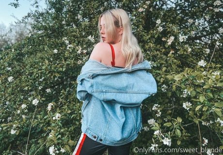 hot blonda Porn OnlyFans Leak