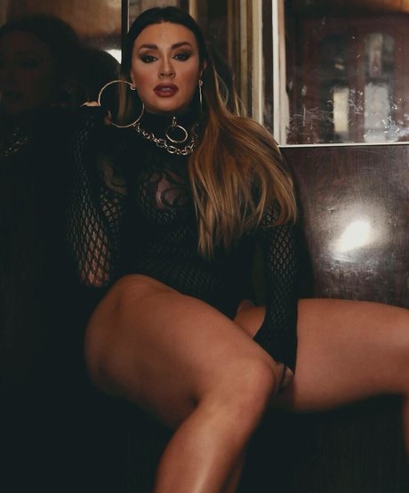 Juliana Salimeni OnlyFans explizite Inhalte