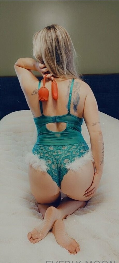 everlymoon Nackt geleakt OnlyFans