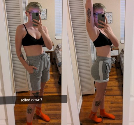 emulicious Brüste OnlyFans