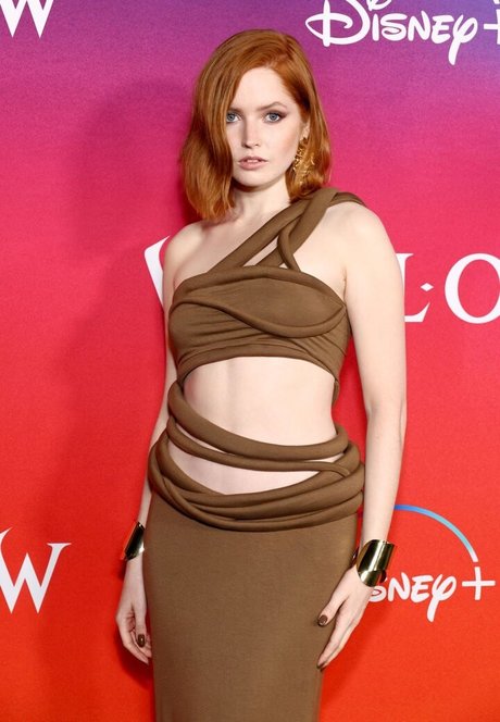 Ellie Bamber Heiße OnlyFans Inhalte
