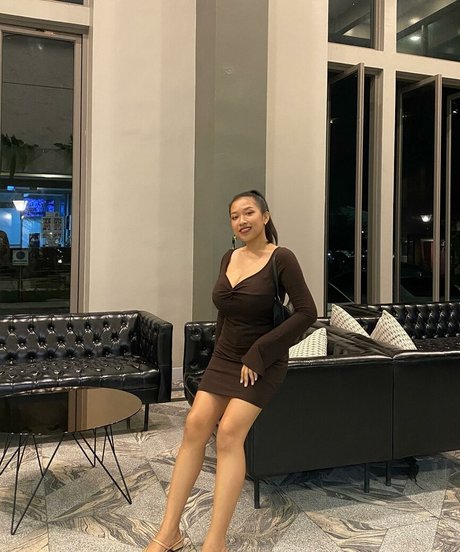 ebenholz top onlyfans kostenlos sexy Selfie