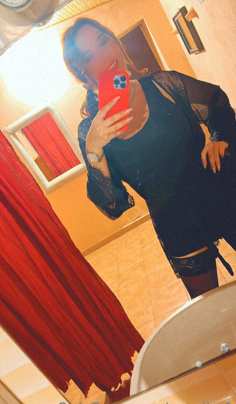 monika1 OnlyFans geleakte Pornografie