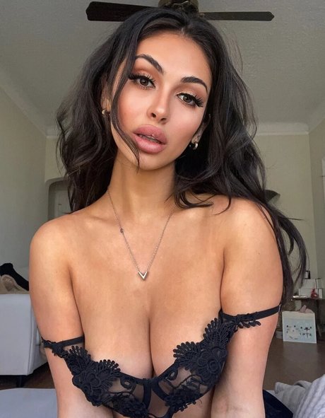 Parker Abbott OnlyFans Nacktbilder