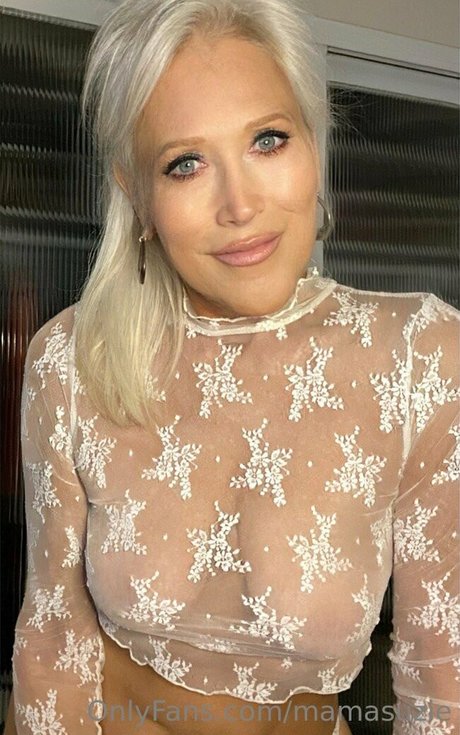 mamasuzie OnlyFans schlank