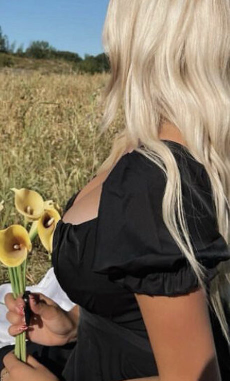 Anais Laliberte OnlyFans Brüste Bild