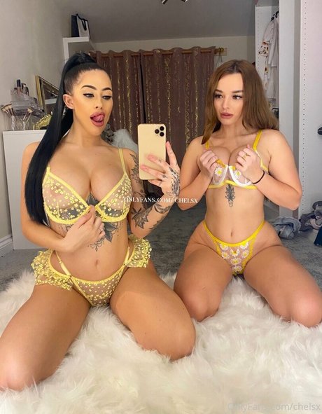 chelsX OnlyFans Strip
