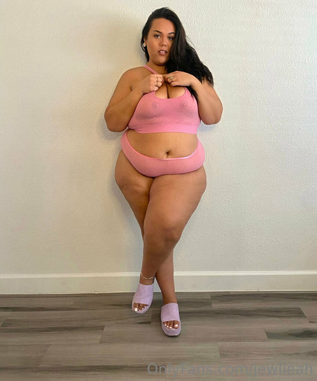 Jewlieah OnlyFans Pornografie