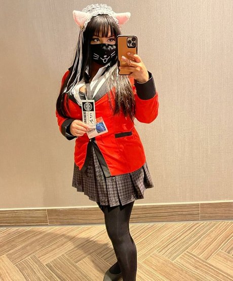 Jaki Oppai Oben ohne OnlyFans