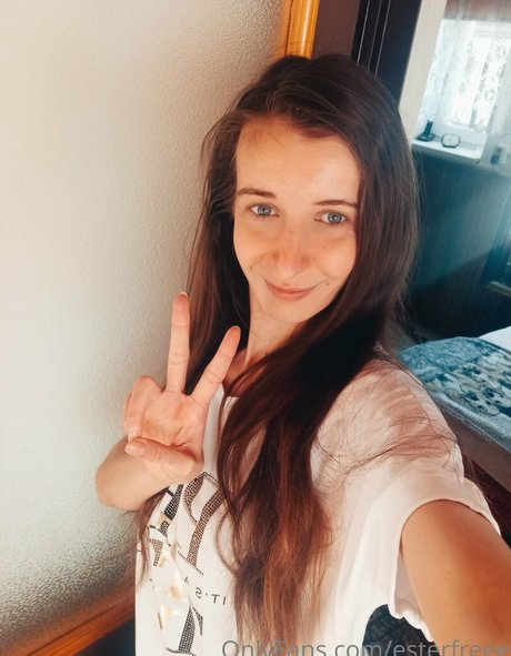 esterfreee Leaks von Nacktbildern auf OnlyFans