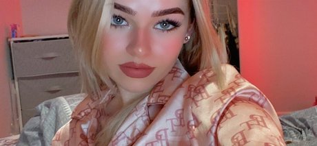 Heyitzrachael OnlyFans-Inhalte