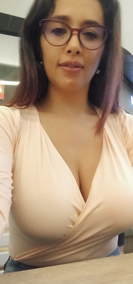 Officefacil OnlyFans explizite Inhalte