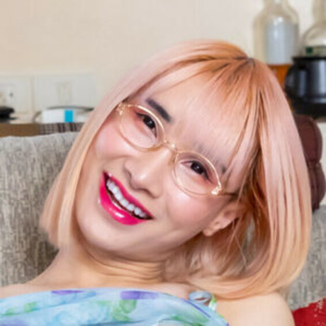 Ladyboy Pooh Leak von OnlyFans-Inhalten