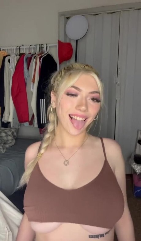 April Hills Nacktbilder geleakt OnlyFans Aufgedeckt