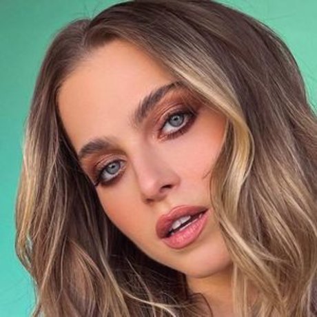 Anne Winters OnlyFans Gratis