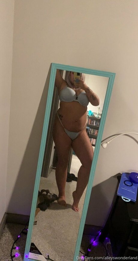 alleyswonderland OnlyFans Sex Leaks