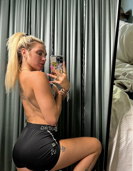 barbieswrldd Leak von OnlyFans Pornografie