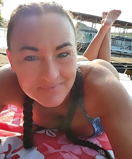 Baddie2thebone OnlyFans-Fotos