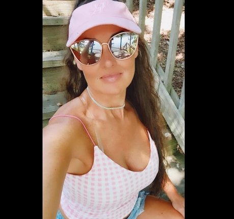 Baddie2thebone OnlyFans Nacktbilder geleakt