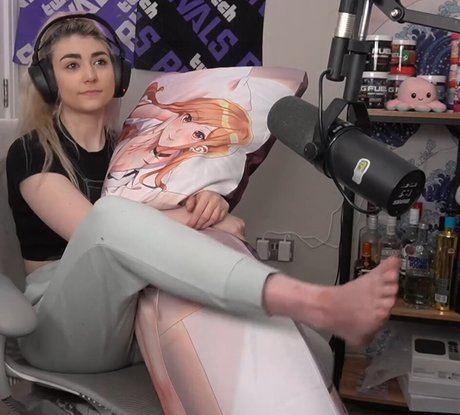 Wolfabelle Nacktbilder von OnlyFans