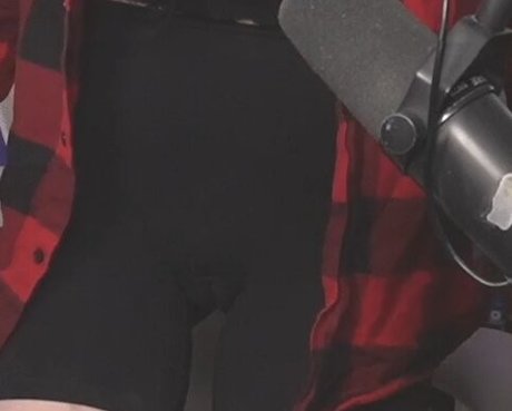 Wolfabelle OnlyFans Brüste Bild