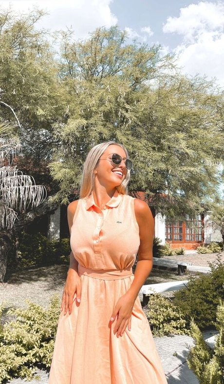 BustyAna OnlyFans Inhalte