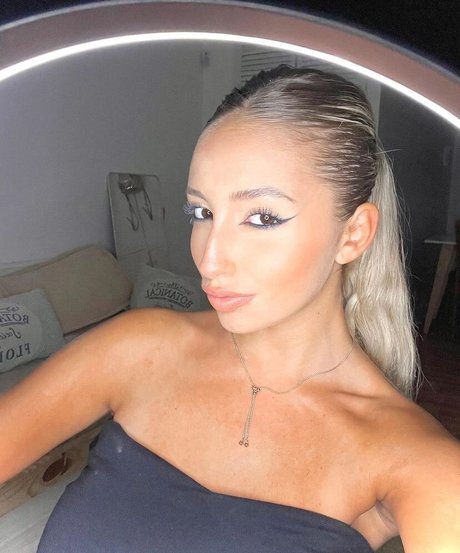 BustyAna Sex auf OnlyFans