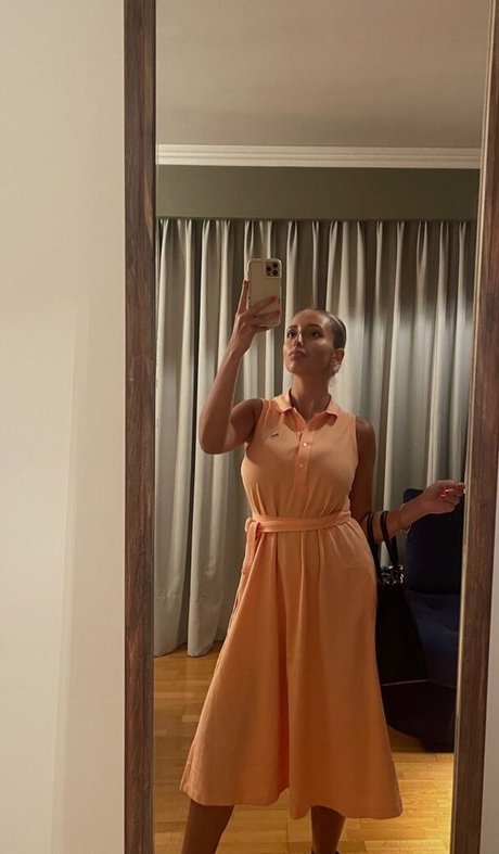 BustyAna Nackt auf OnlyFans