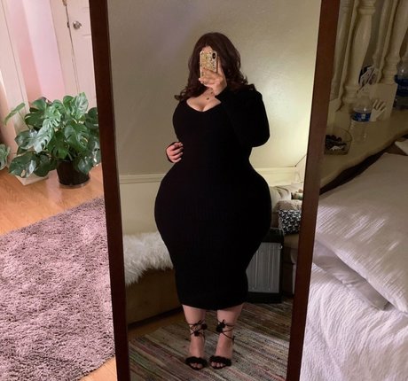 SoftestPear OnlyFans Leaj