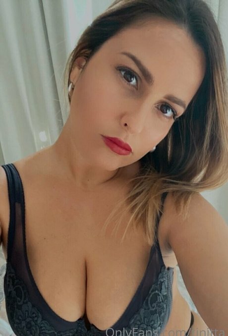 tinitta OnlyFans Model Fotos