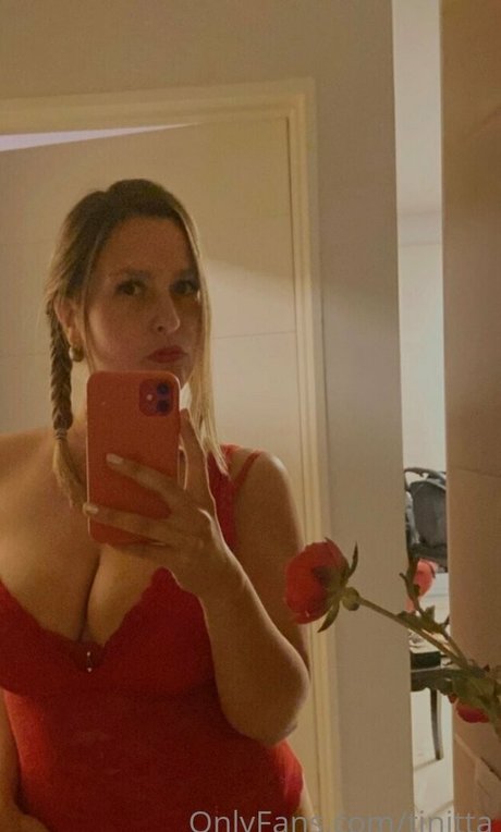 tinitta OnlyFans Pornografie