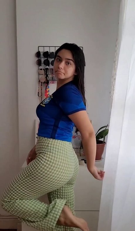 Bella Barp OnlyFans Leak