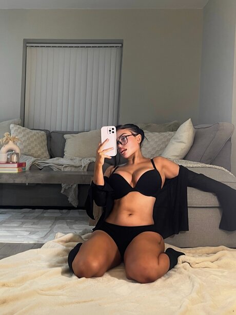 Hollyydollyy OnlyFans öffentliche Fotos OnlyFans