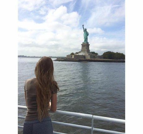 Taylor Francis OnlyFans Pornografie geleakt