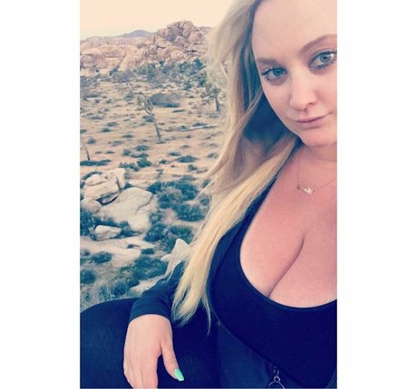 BlondiePomie OnlyFans-Rezensionen