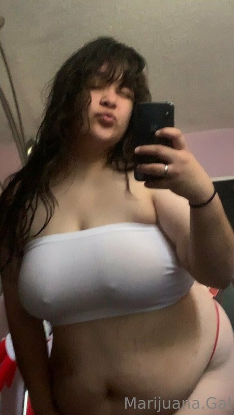 marijuanagal NurlyFans-Pornos