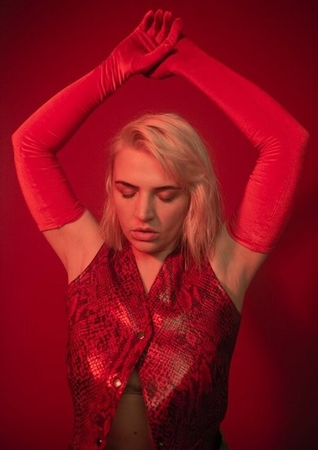 Self Esteem Nacktbilder OnlyFans