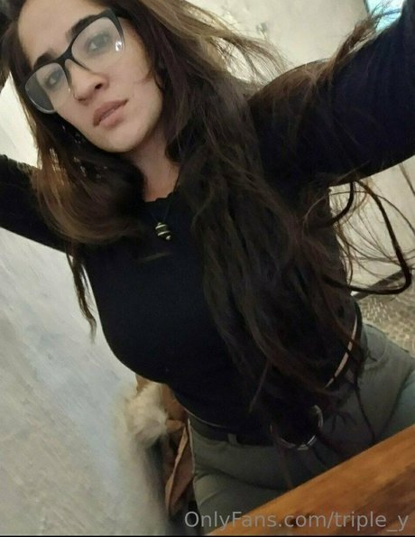 triple y Nacktbilder von OnlyFans