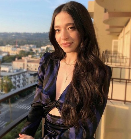 Mikey Madison Oben ohne OnlyFans