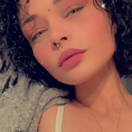 underthecherrym0on Nacktbilder von OnlyFans geleakt