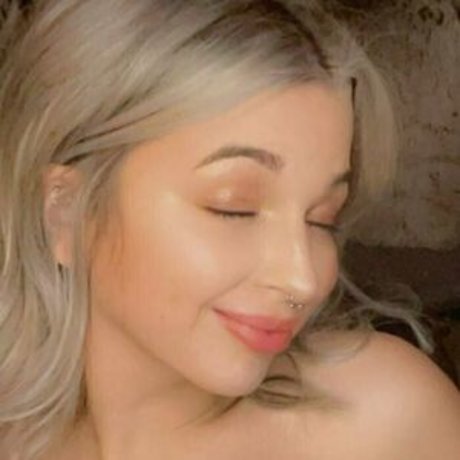 urchloemarie Nacktbilder von OnlyFans geleakt