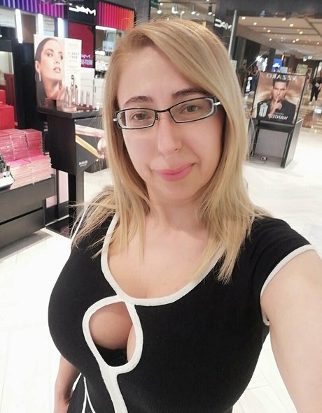 Aurica Velcota OnlyFans Pornografie gratis