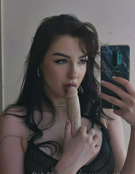 cassie swallows Joi OnlyFans