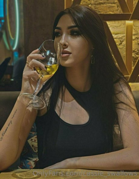 cassie swallows Leak von OnlyFans