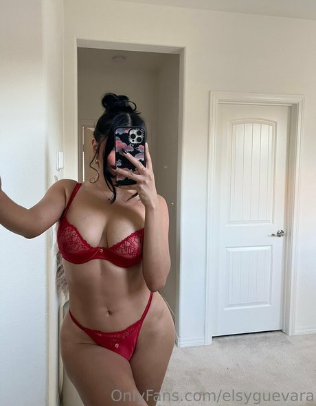 elsyguevara OnlyFans nackte Brüste