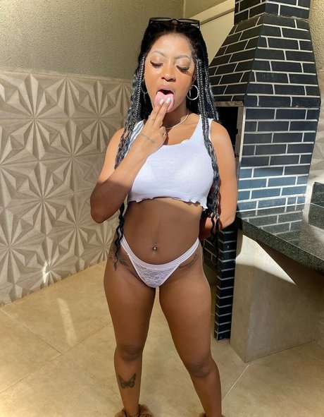 Preta Naja OnlyFans nackte Brüste