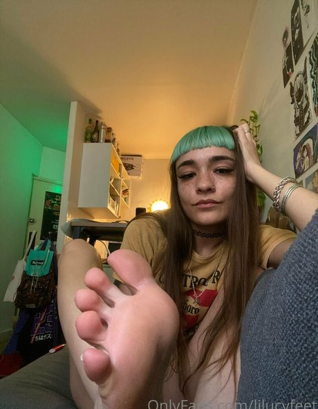 lilucyfeet OnlyFans Fotos
