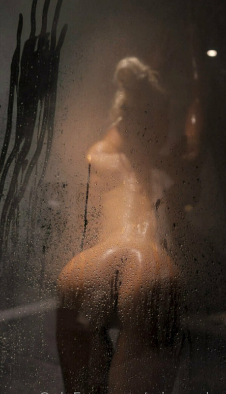 miarosebx OnlyFans Nacktbilder